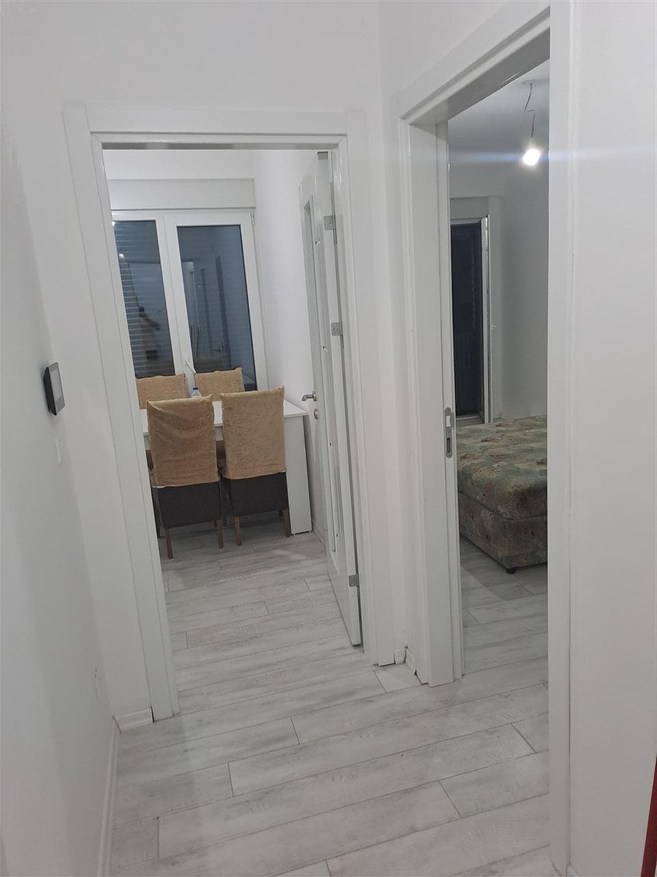 Banesë 65m2 me qira në lagjen e spitalit