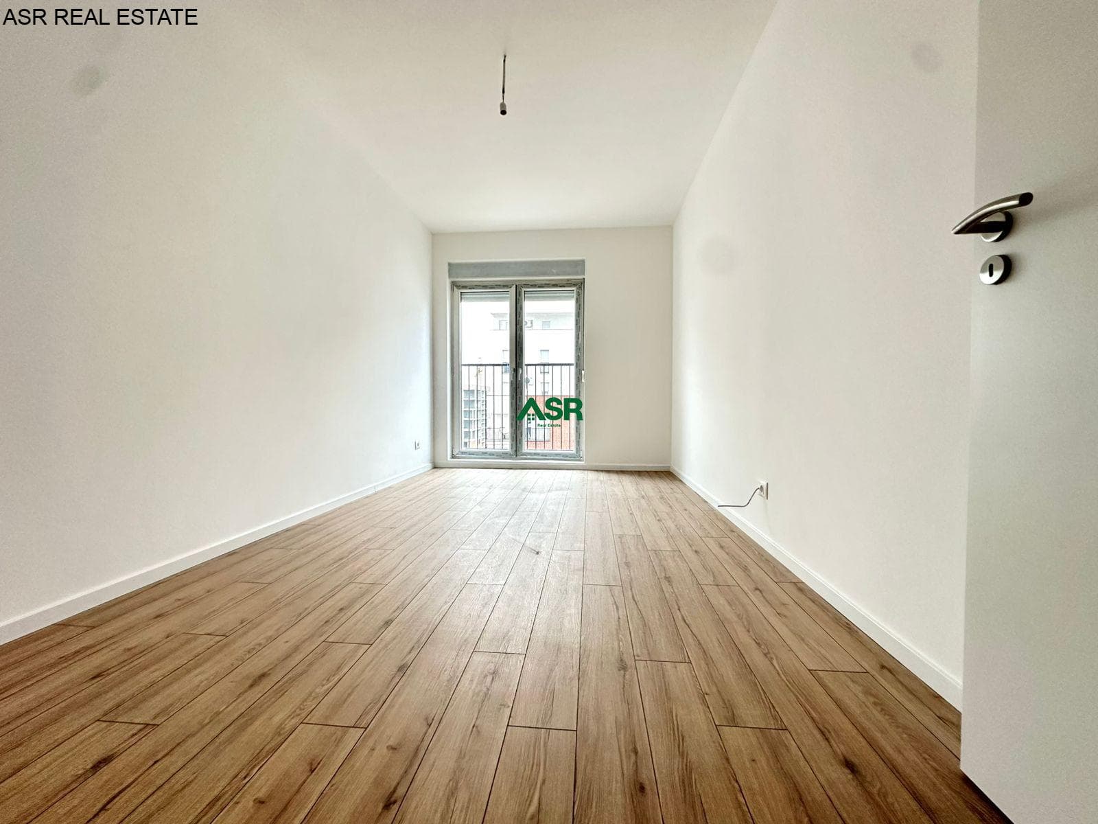 Ofrohet për shitje Banesë 92.6 m² në lagjen Bregu i Diellit 4