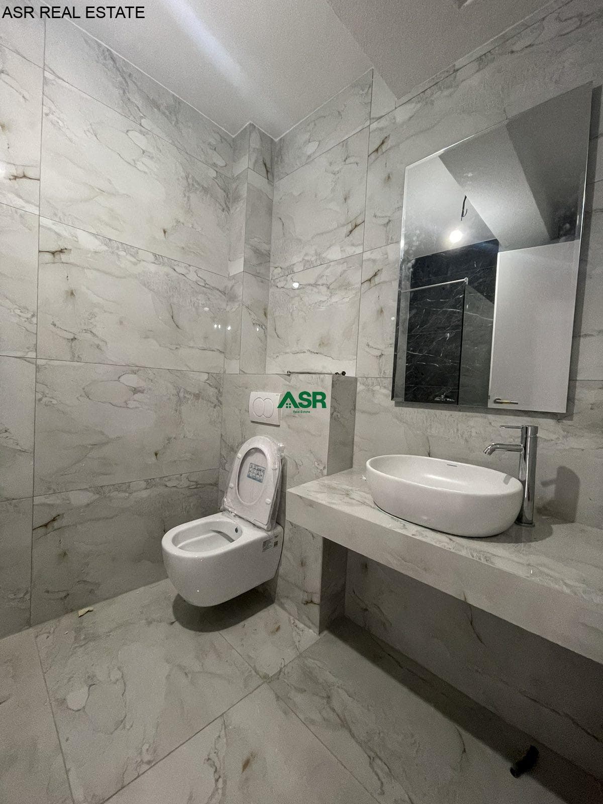 Ofrohet banesa 98.69 m² me qira në rrugen B 2