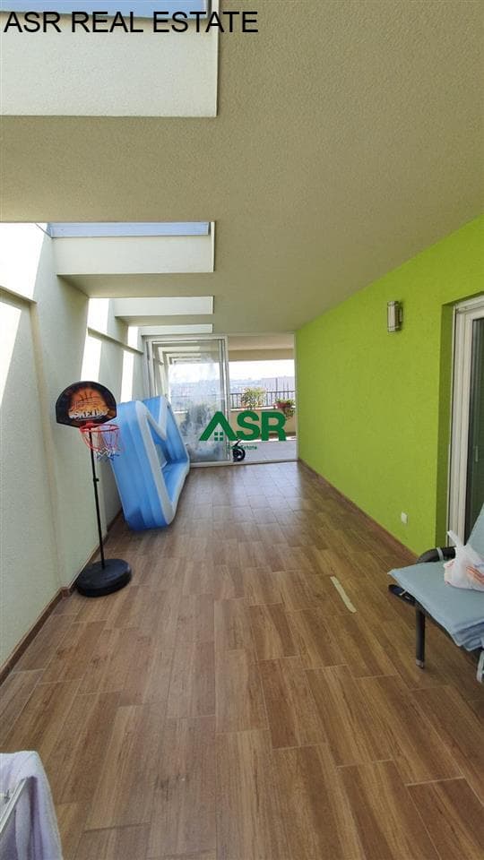Lëshohet banesa penthouse me qira në lagjën Arberia 2