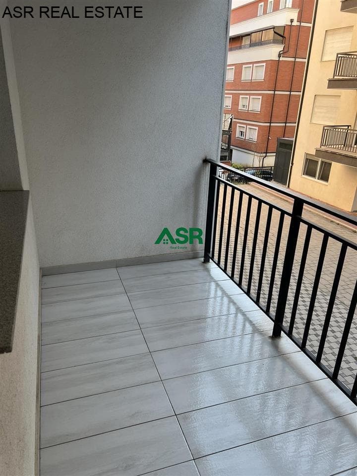 Ofrohet banesa me qira në lagjen rruga B, 2
