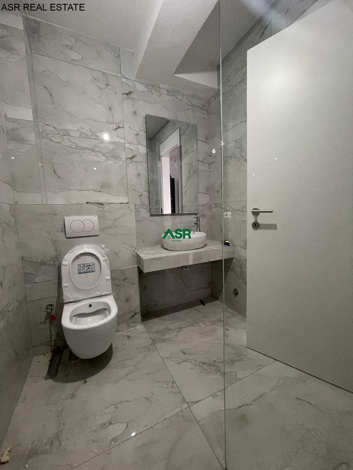 Ofrohet banesa 98.69 m² me qira në rrugen B 3