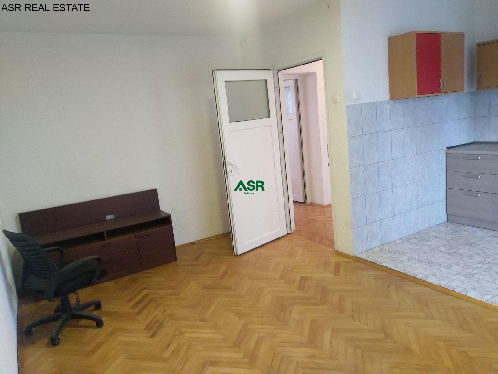 Lëshohet banesa me qera në lagjën Qendër 3