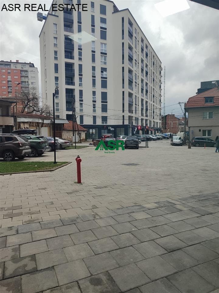 Lëshohet lokali me qira në lagjen Tophane 3