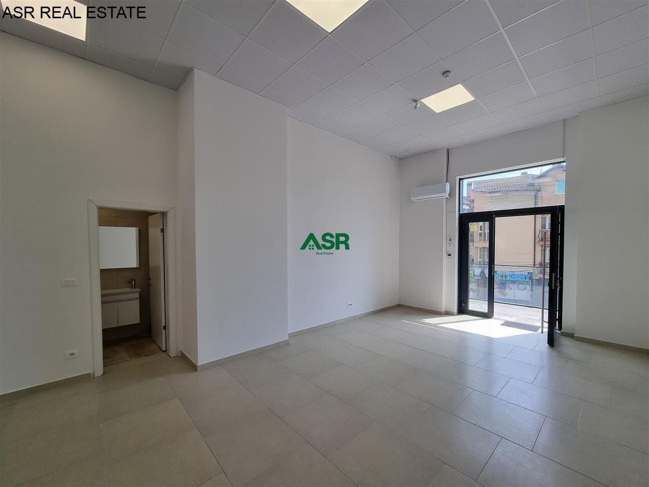 Lokal 40m2 me qira në lagjen Bregu i diellit 2
