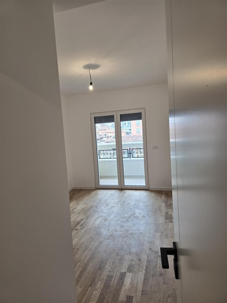 Banesë 60m2 me qira në lagjen e muhaxhereve 2