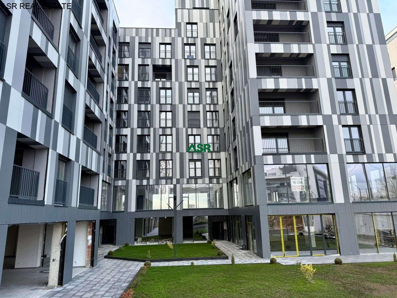 Banesë/Zyre 106m2 me qira në lagjen Prishtina e re