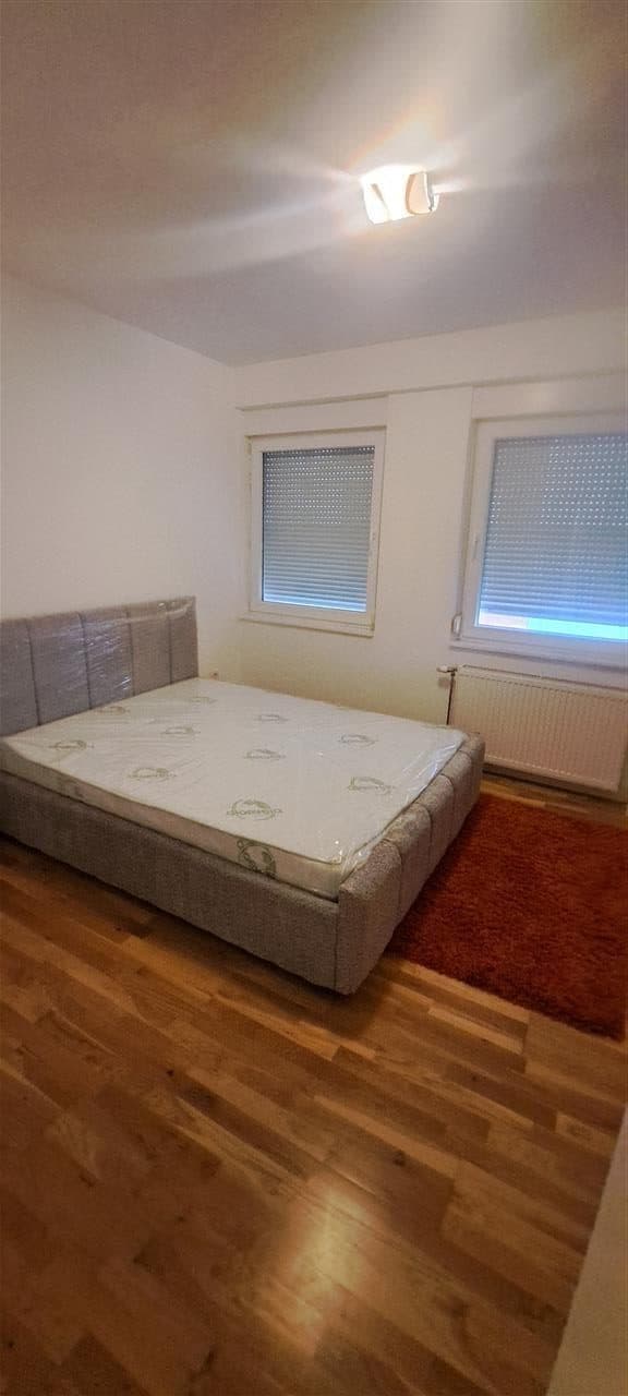Banesë 84m2 me qira në lagjen Emshir 3