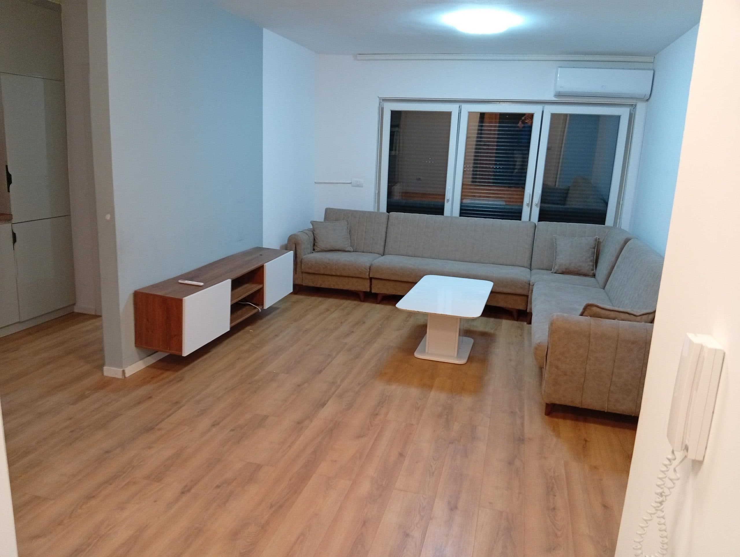 Banesë 68m2 me qira në lagjen e spitalit 4
