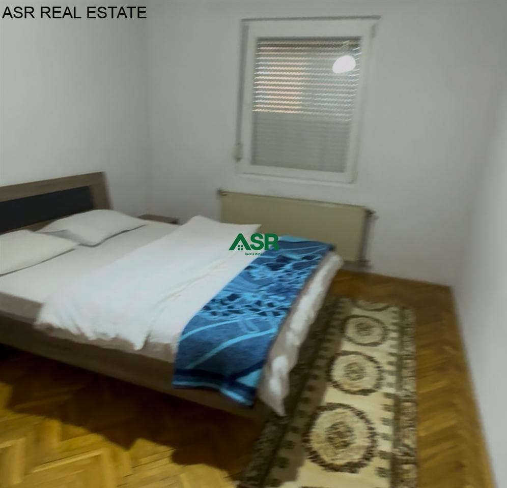 Shtepi 170m2 me qira në lagjen Velania
