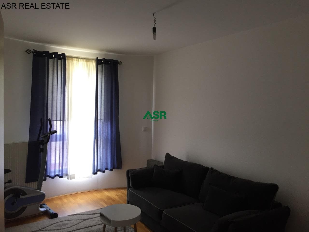 Lëshohet banesa me qera në Rrugen C 3