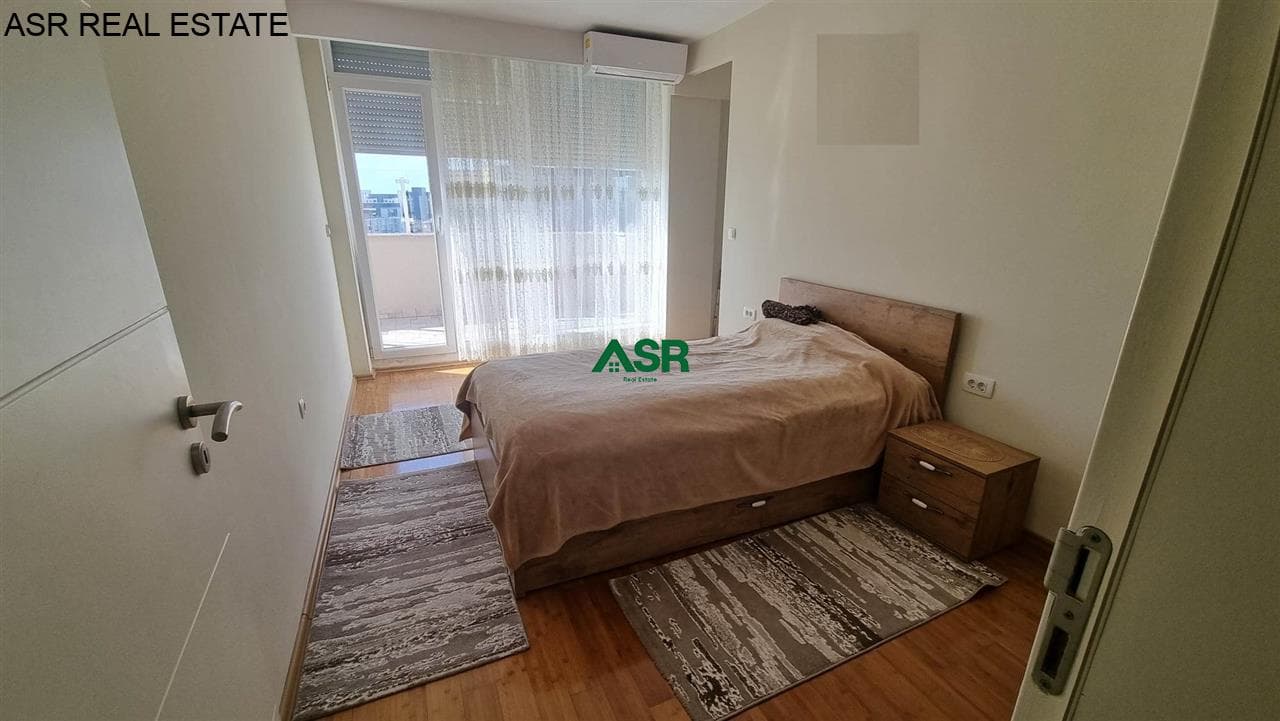 Lëshohet banesa penthouse me qira në lagjën Arberia