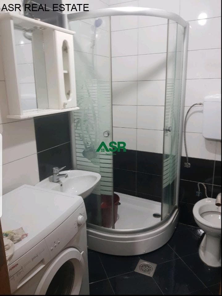 Lëshohet banesa me qira në lagjën e spitalit 3