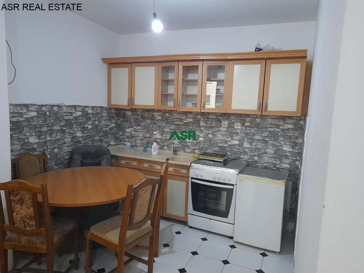 Ofrohet banesa me qira në lagjen rruga B 3