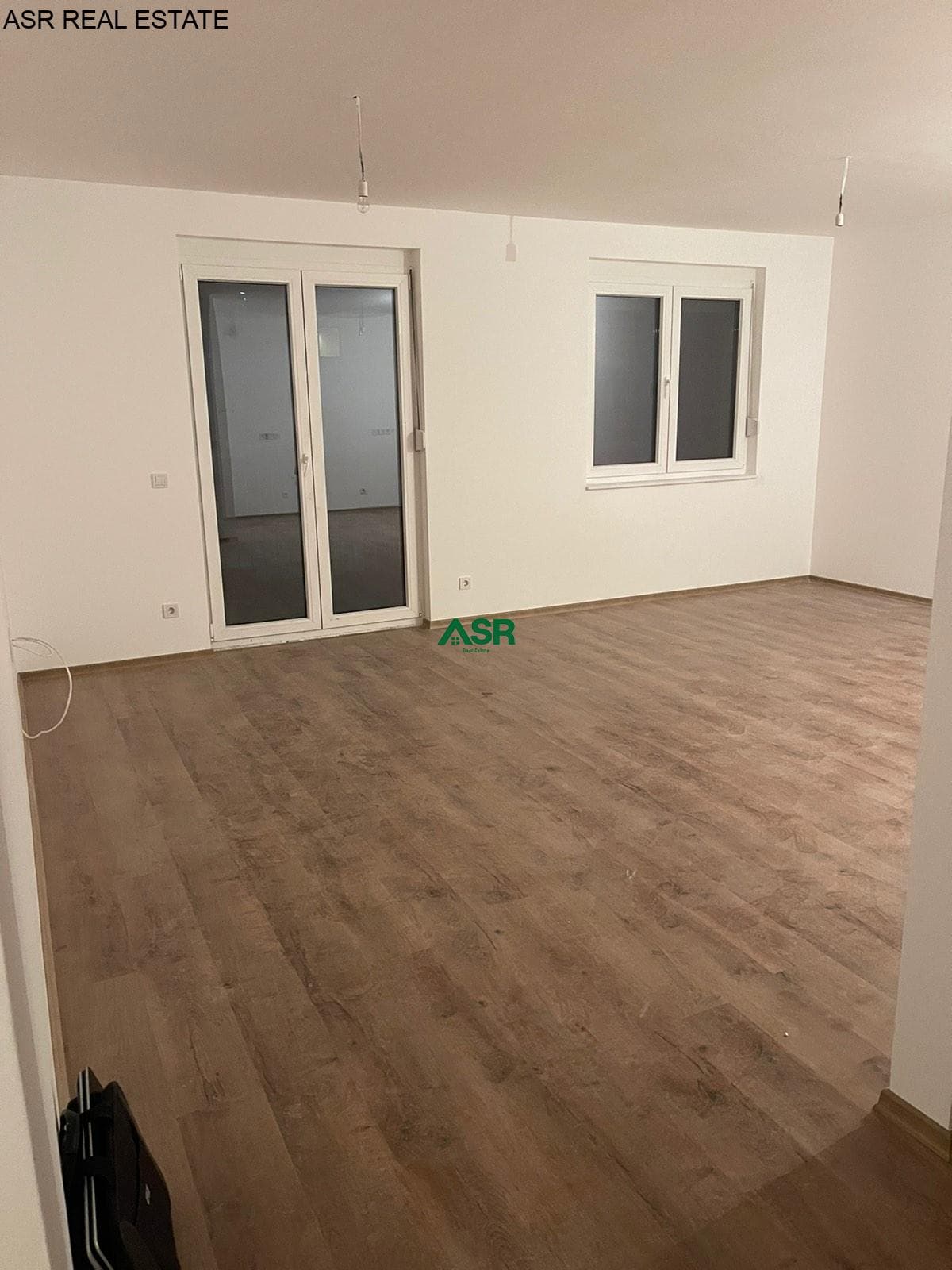 Lëshohet banesa me qira në lagjën Prishtina e re-( e pershtatshme per zyre) 2