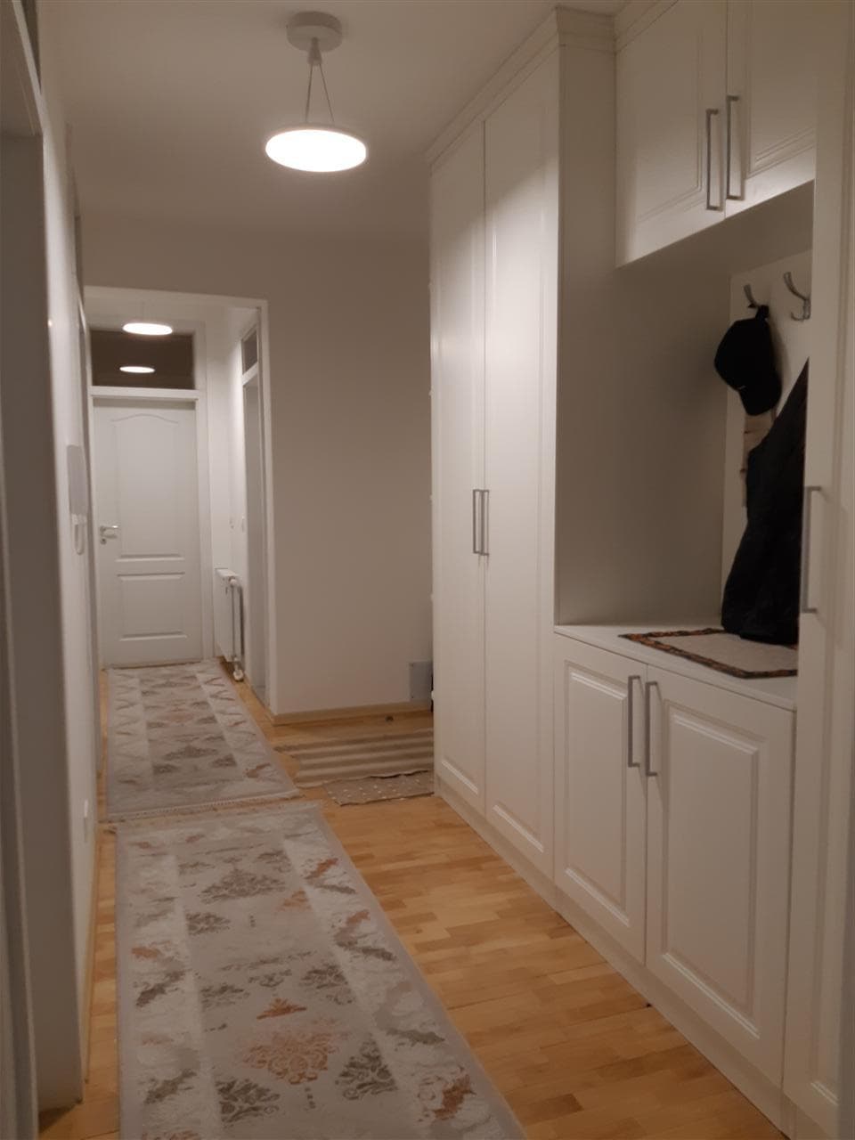 Banesë 98m2 me qira në lagjen Tophane 2