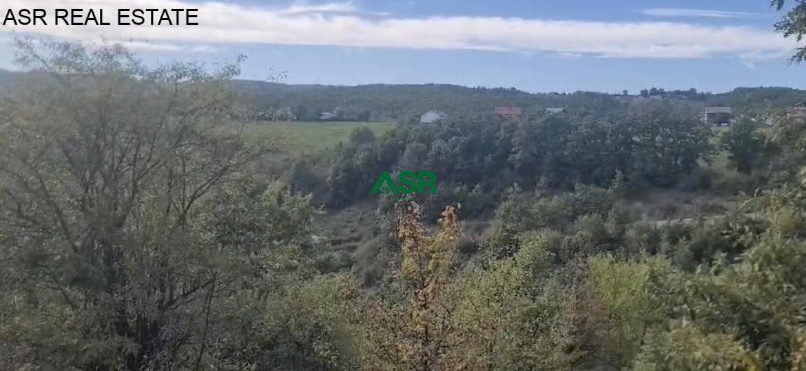Ofrohet për shitje trualli në Mramor 3