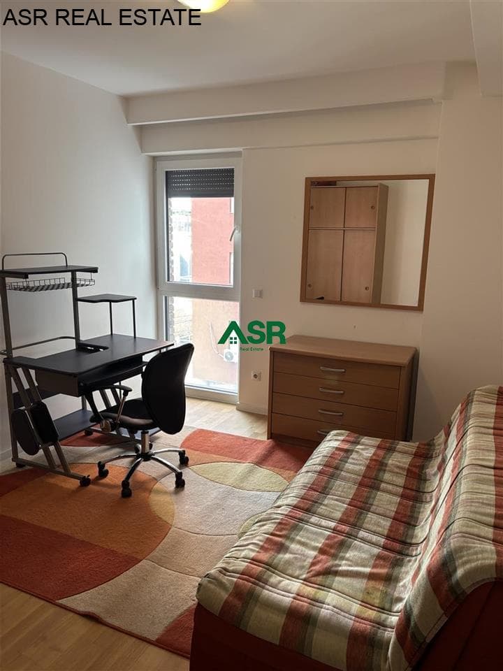 Banesë 93m2 me qira në rr.B