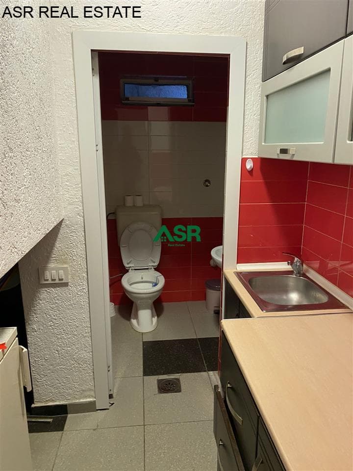 Lëshohet lokali me qira ne lagjen Aktash 3