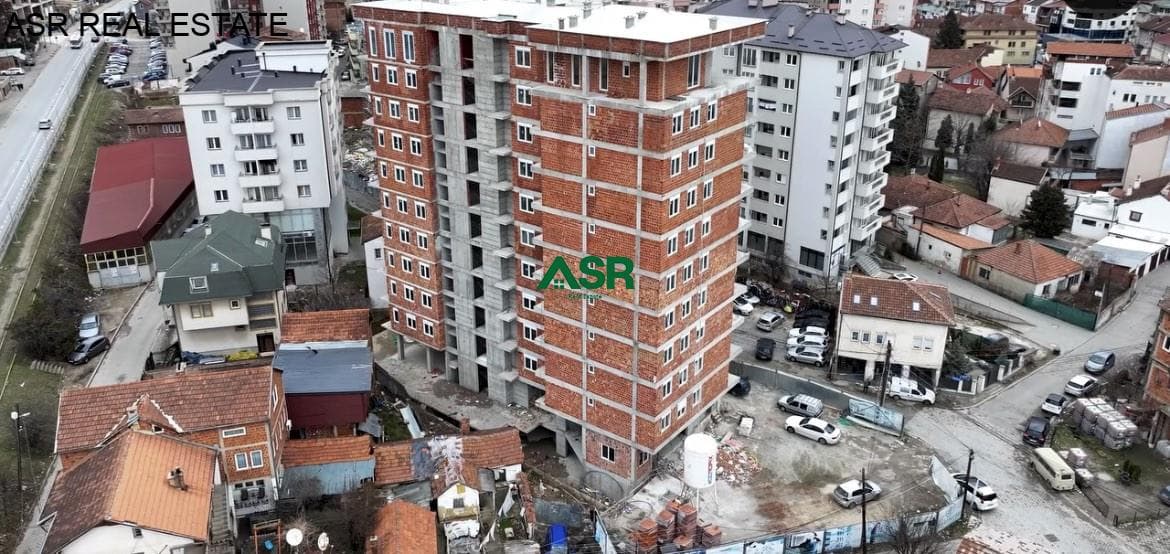Ofrohet per #SHITJE banesa me siperfaqe 45 m² ne lagjen Tophane 4