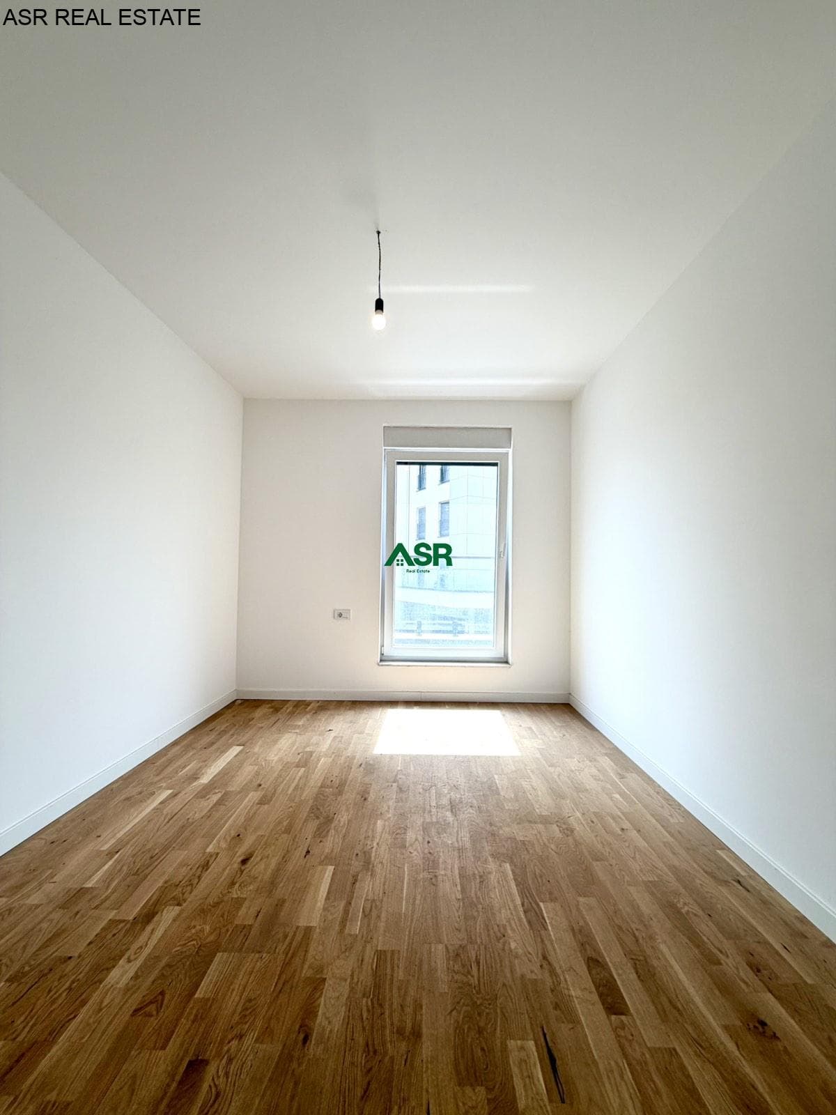 Banesë 140m2 me qira në rr.B 4