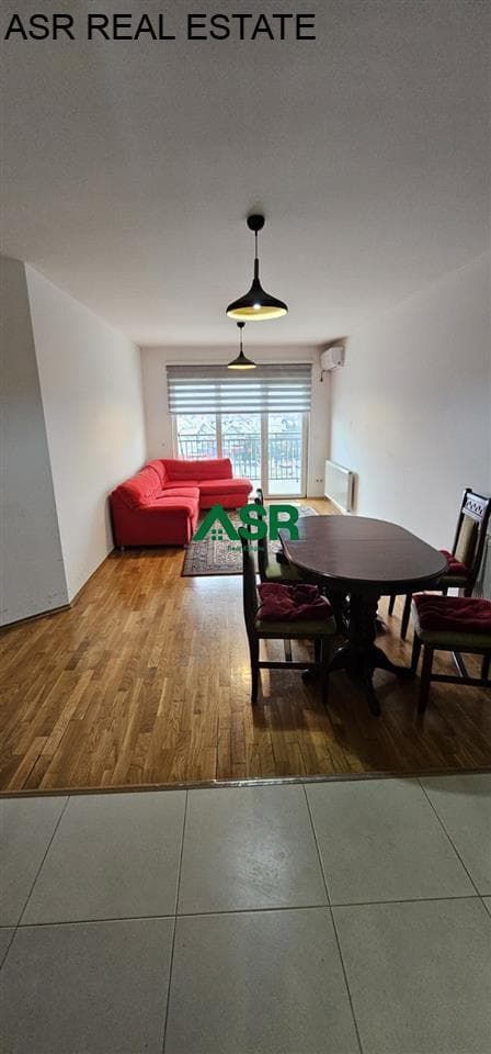 Banesë 90m2 me qira në Rrugën C, tek objekti Rezidenca Gjermane.