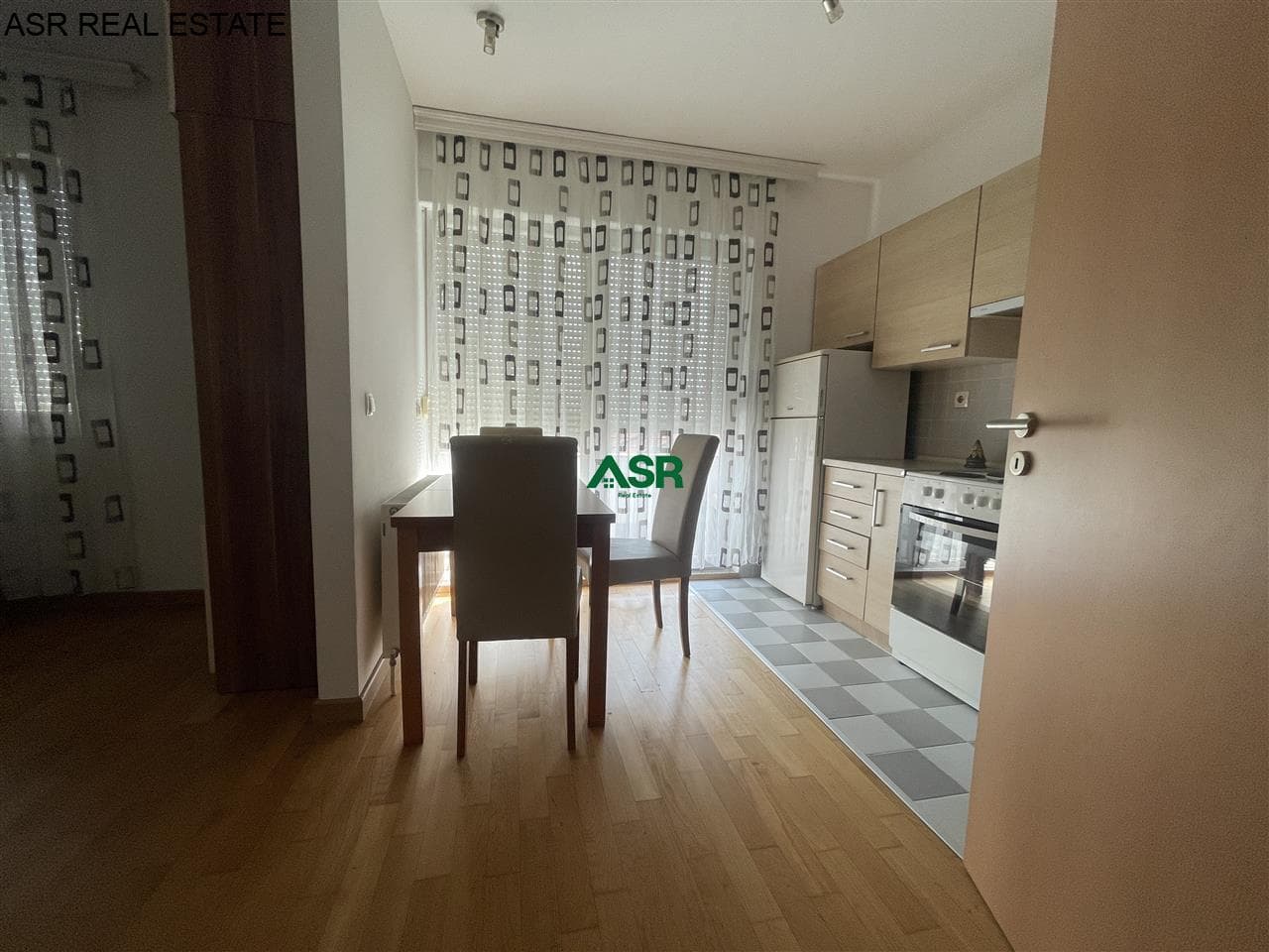 Lëshohet banesa e tipit gasoniere me qira në lagjën Emshir