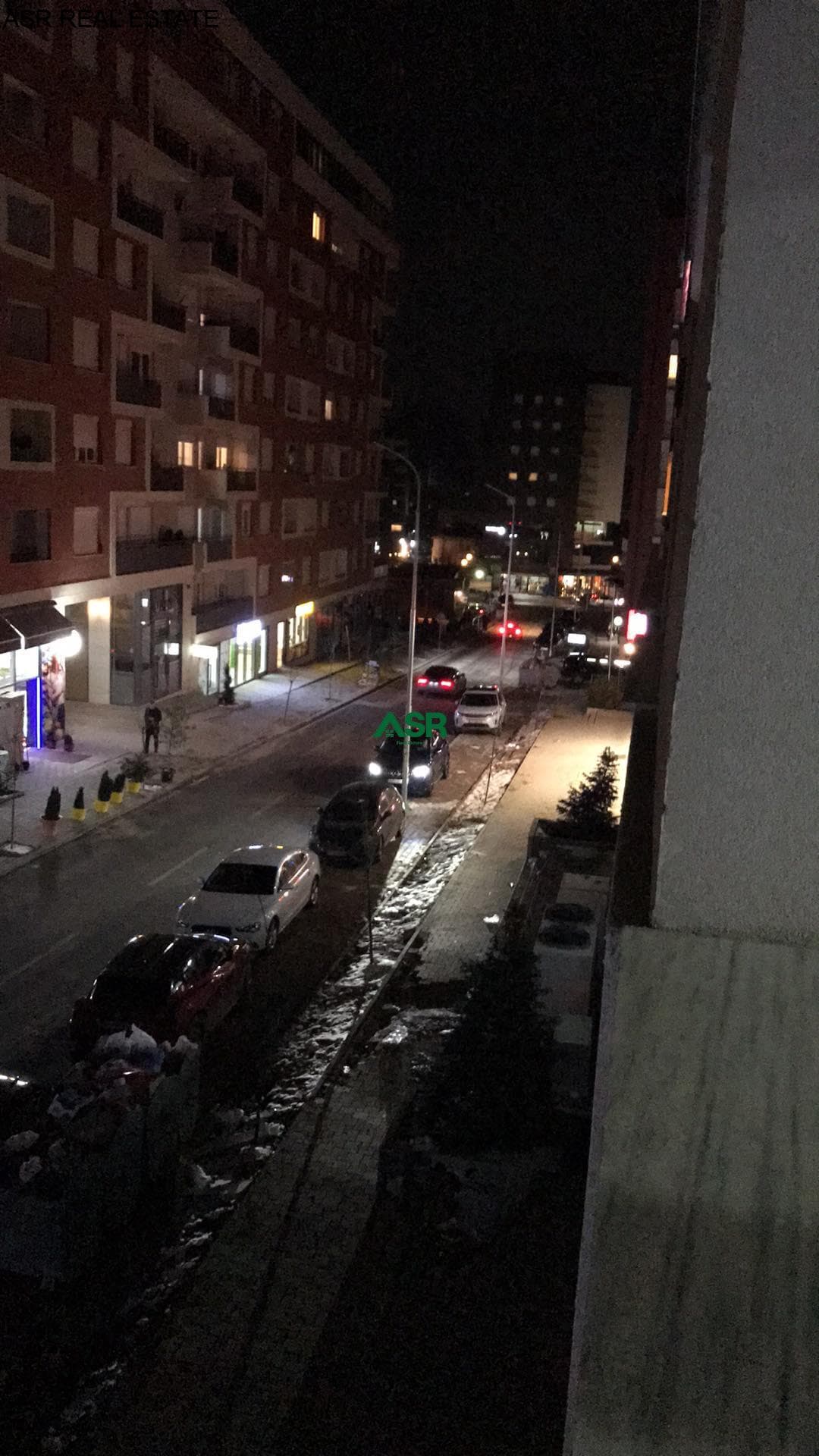 Lëshohet banesa me qera në Rrugen B 2