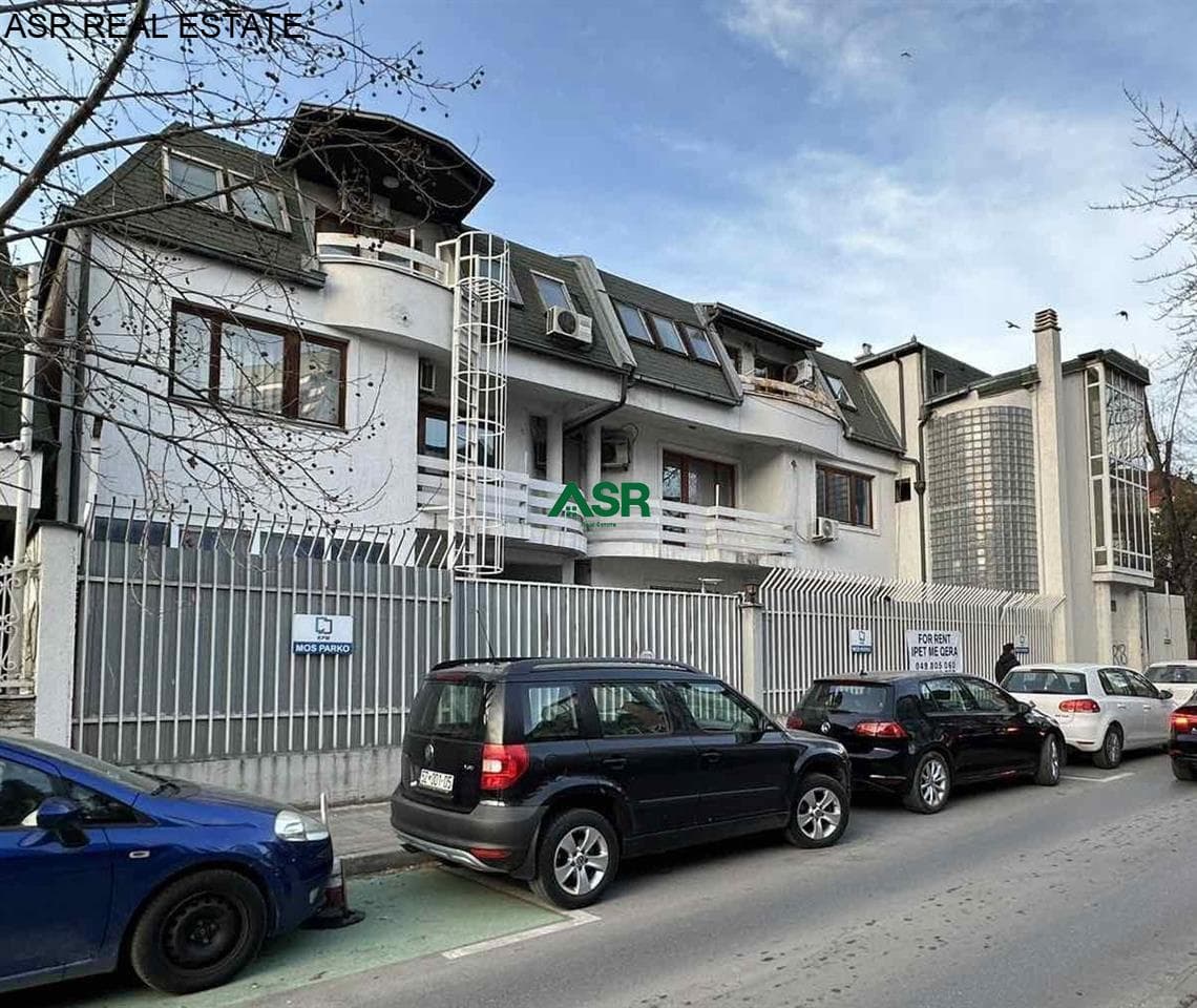 Objekt/ shtepi 1000m2 me qira dhe ne shitje në lagjen Pejton 4