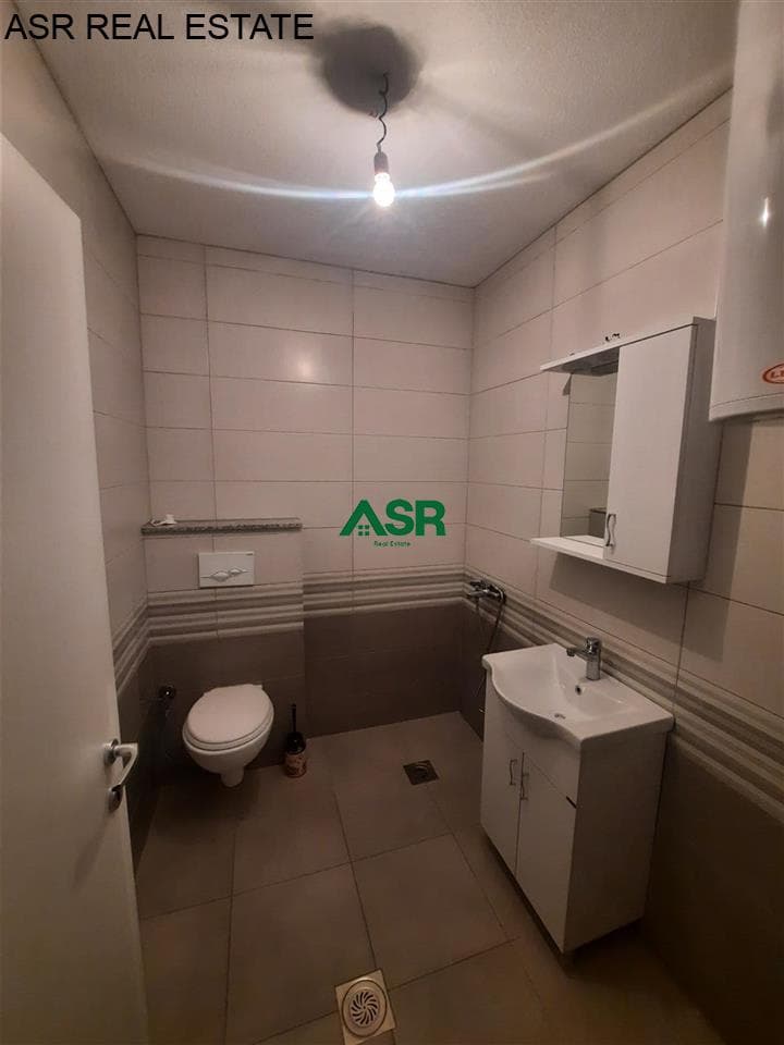 Lëshohet banesa me qira ne lagjen Tophane 2