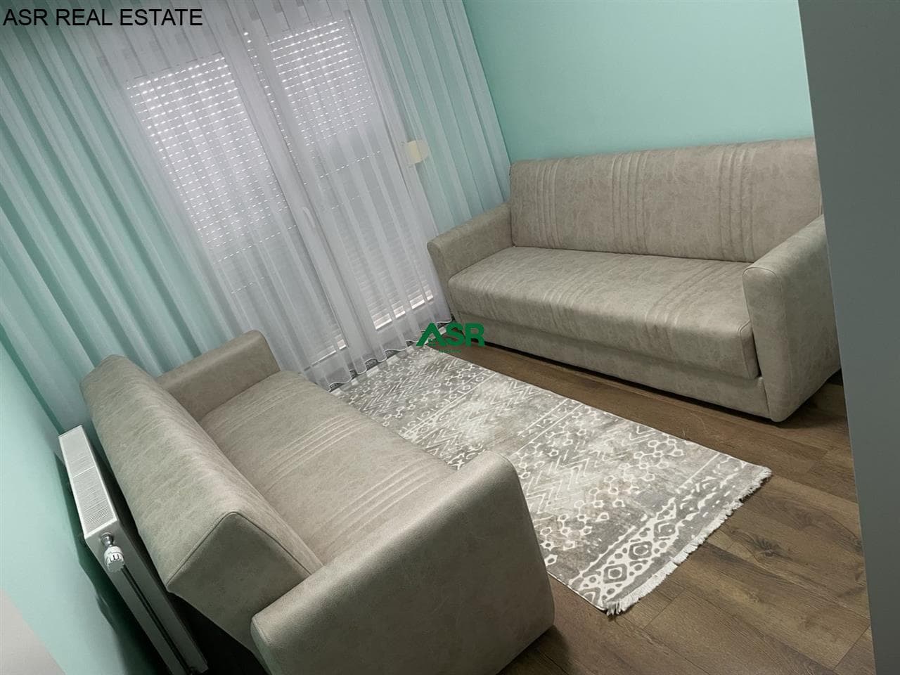 Lëshohet banesa elegante me qira në lagjën Arberia 2
