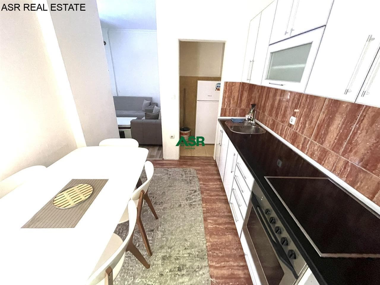 Ofrohet banesa me qira në qender 4