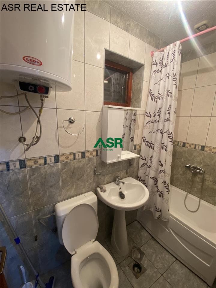 Lëshohet shtepia me qira në lagjën Emshir 4