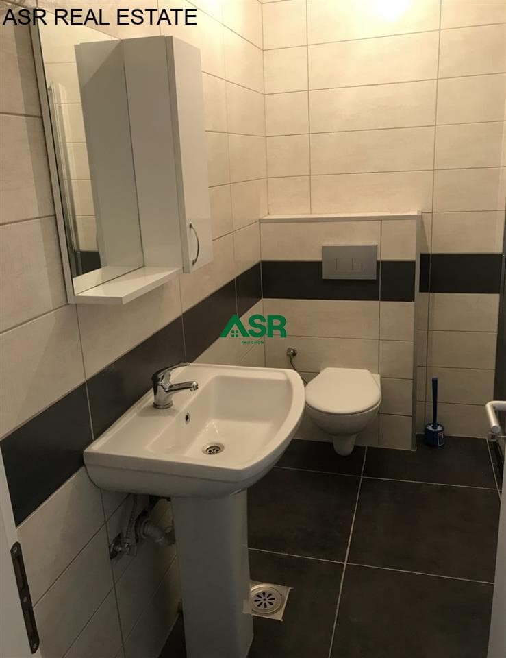 Lëshohet banesa me qira në lagjën Prishtina e re 2