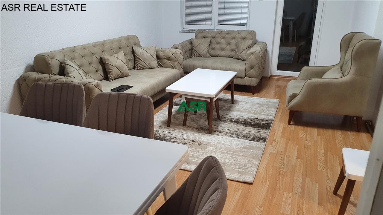 Banesë me qira në bregu i diellit 3