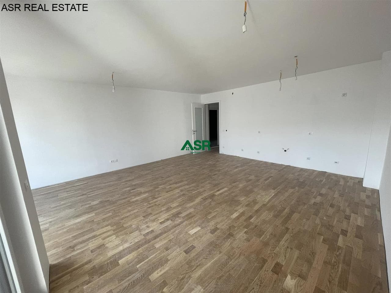 Banesë ne shitje Rr. Behar Begolli, Lagjja Prishtina e Re 2