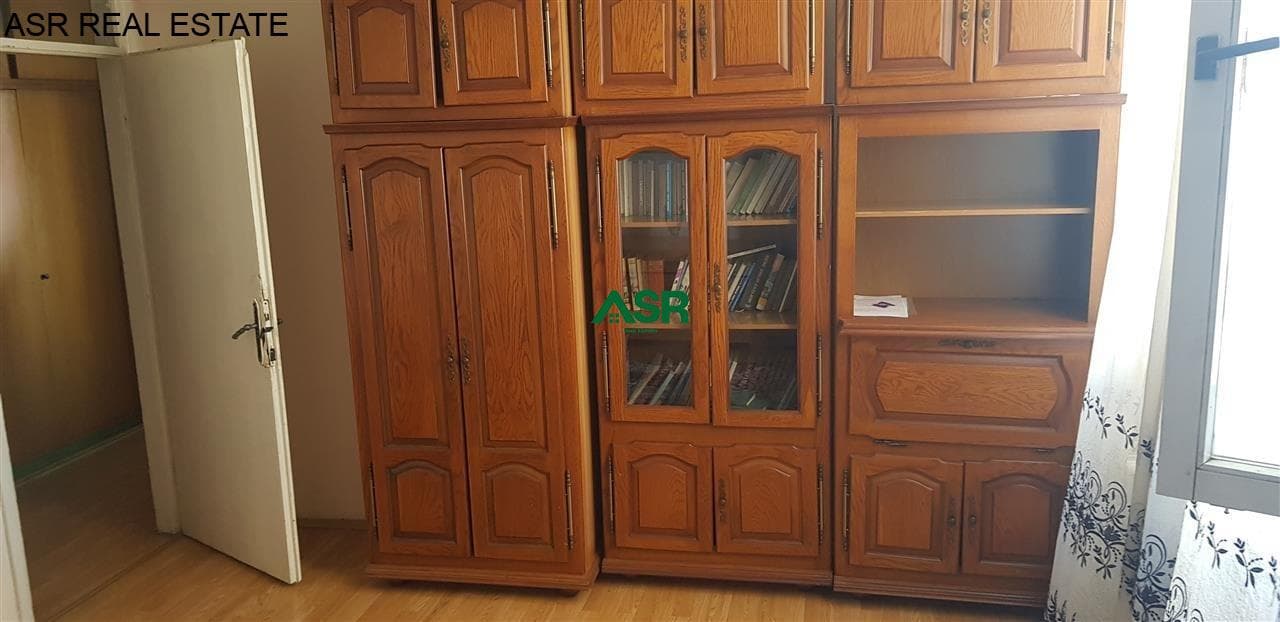 Lëshohet banesa me qira në lagjën qender
