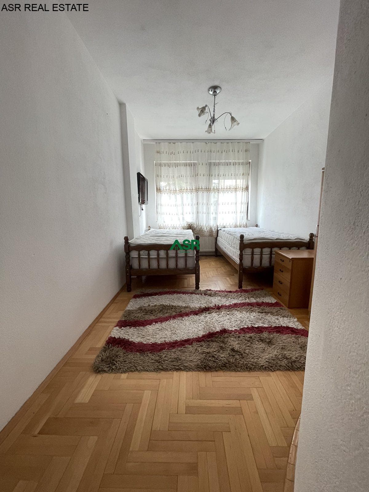 Lëshohet banesa me qira në lagjën Bregu i diellit 3