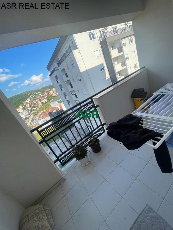 Lëshohet banesa me qira në lagjën Mati 2