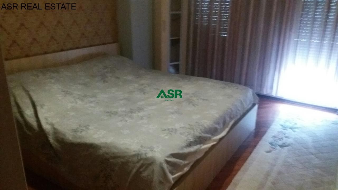 Lëshohet banesa me qera në lagjën Pejton 4