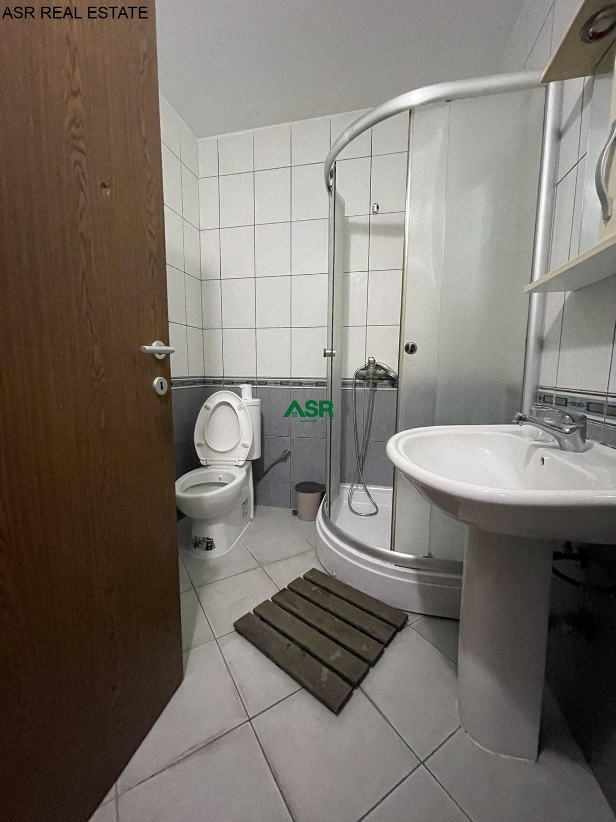 Lëshohet banesa me qira në lagjën 4 llullat 3