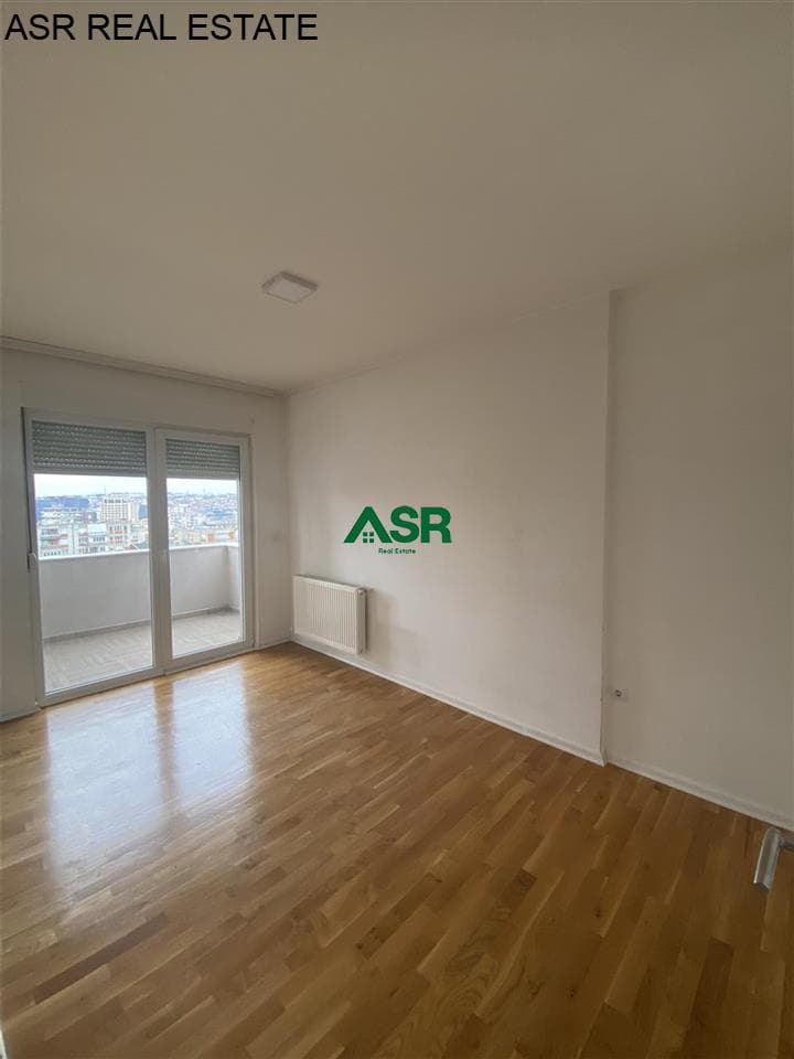 Lëshohet banesa me qira në lagjën Aktash 4