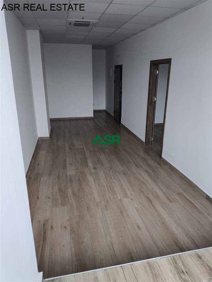Zyre 75.88 m2 me qira në Pallatin e Avokateve ne Bllokun A 2