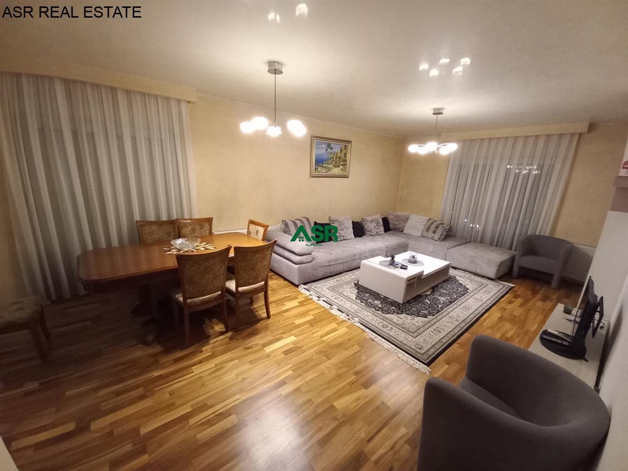 Lëshohet banesa me qira në lagjën bregu i diellit 3