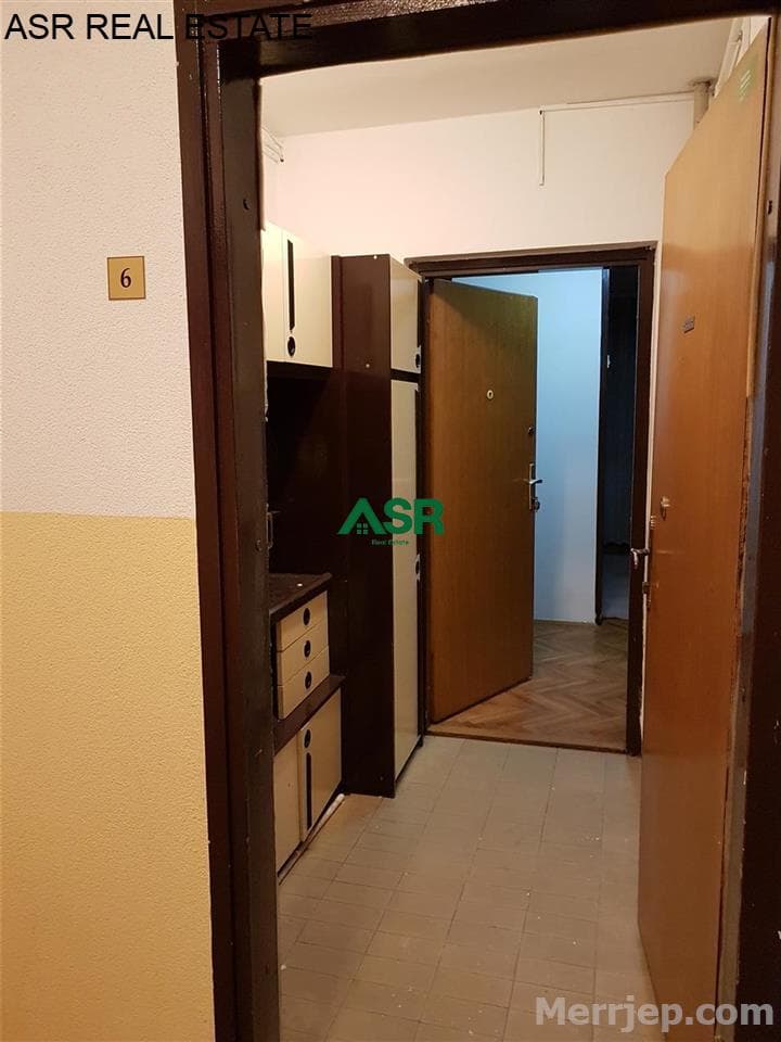 Lëshohet banesa me qira në lagjën Bregu i diellit 4
