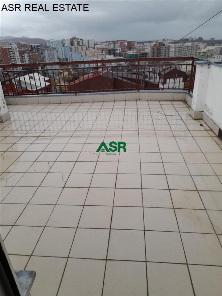 Lëshohet banesa me qira në lagjën Bregu i diellit 3