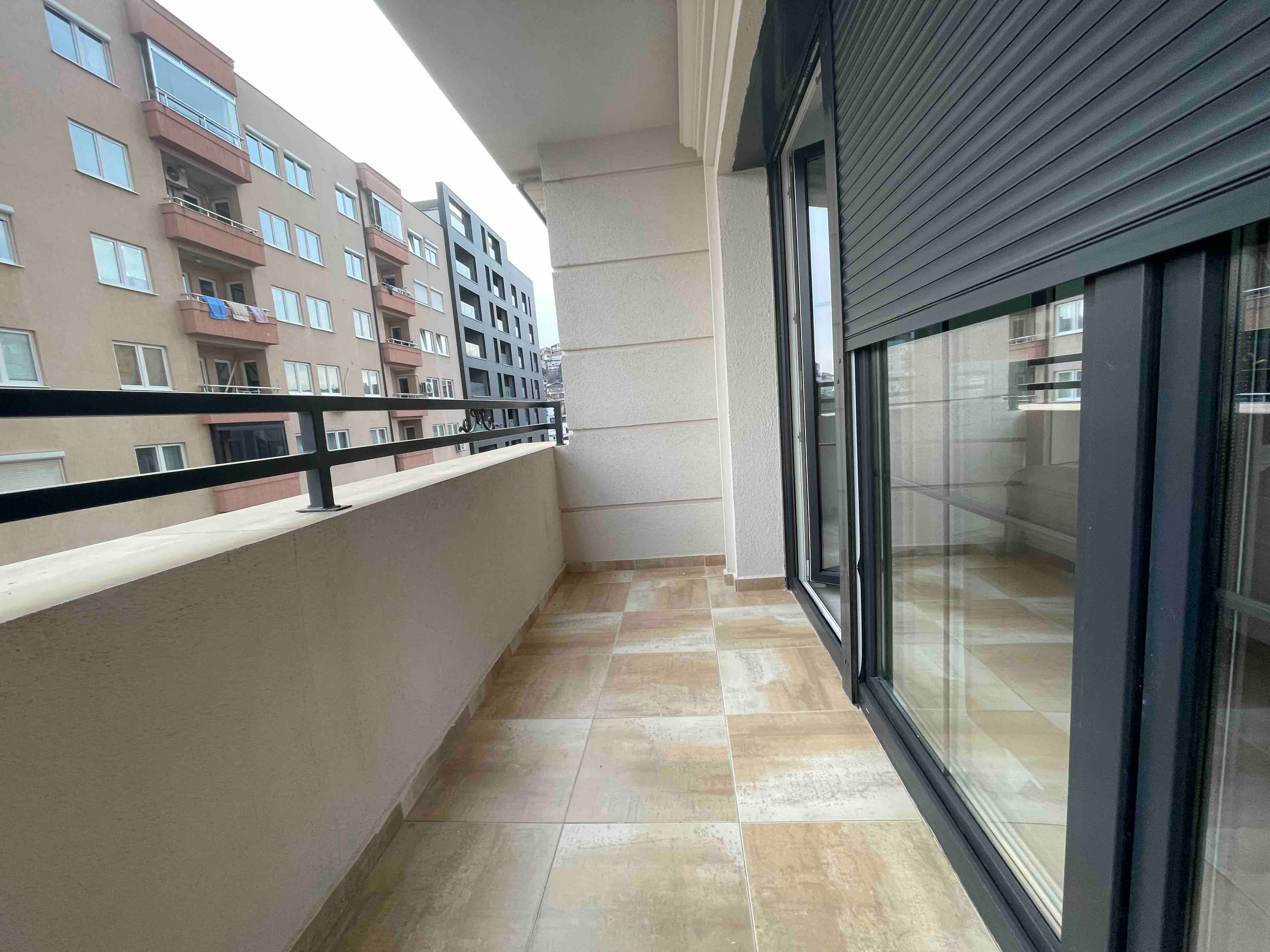 Ofrohet BANESA me QIRA në lagjen Tophane