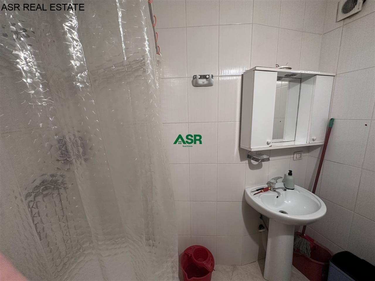 Ofrohet banesa me qira në lagjen Lakrishte 3