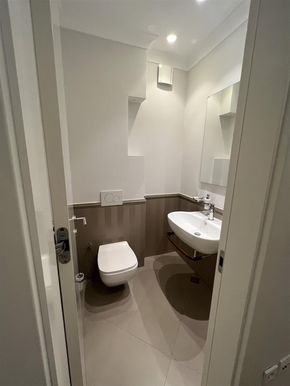 Banesë 170m2 me qira në Qender 4