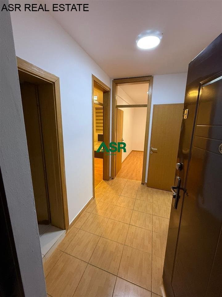 Banesë 75m2 me qira në lagjen rruga B, prapa Hebs. 4